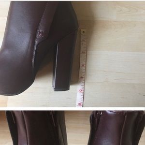 JustFAB Jannen burgundy ankle boots booties w/zips